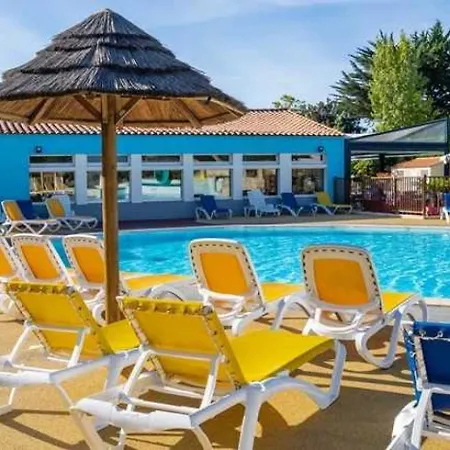 Holiday home Mobilhome 4 Etoiles - Piscine - Efceif